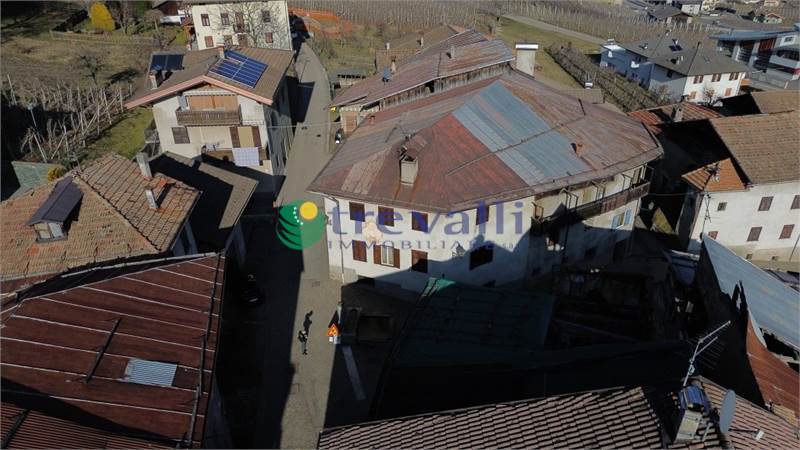 A Terzolas appartamento da ristrutturare